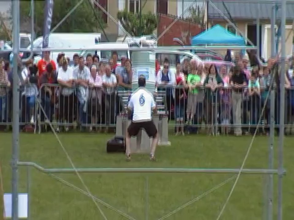 L'HOMME LE PLUS FORT DU MORVAN 2014 - LA BARRIERE