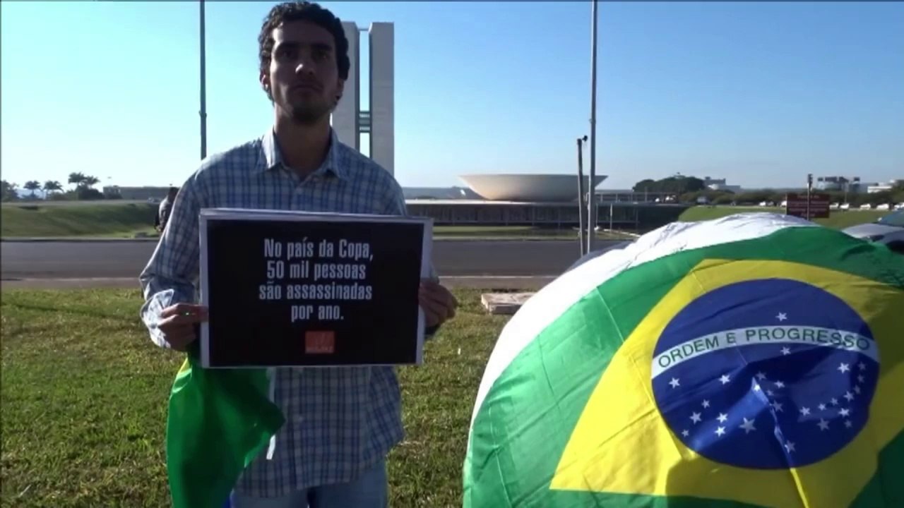 ‘Rio de Paz’ protesta contra a Copa