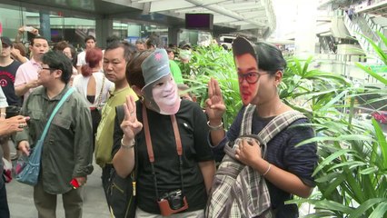 Hunger Games salute becomes symbol of Thai resistance