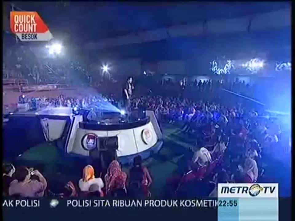 Sammy ngomongin Farhat Abbas @ Stand Up Comedy Show TERBARU & TERBAIK MetroTV 28 Agustus 2013-StandUp Comedy