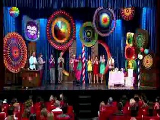 Güldür Güldür'de Ebru Şallı'dan plates Show