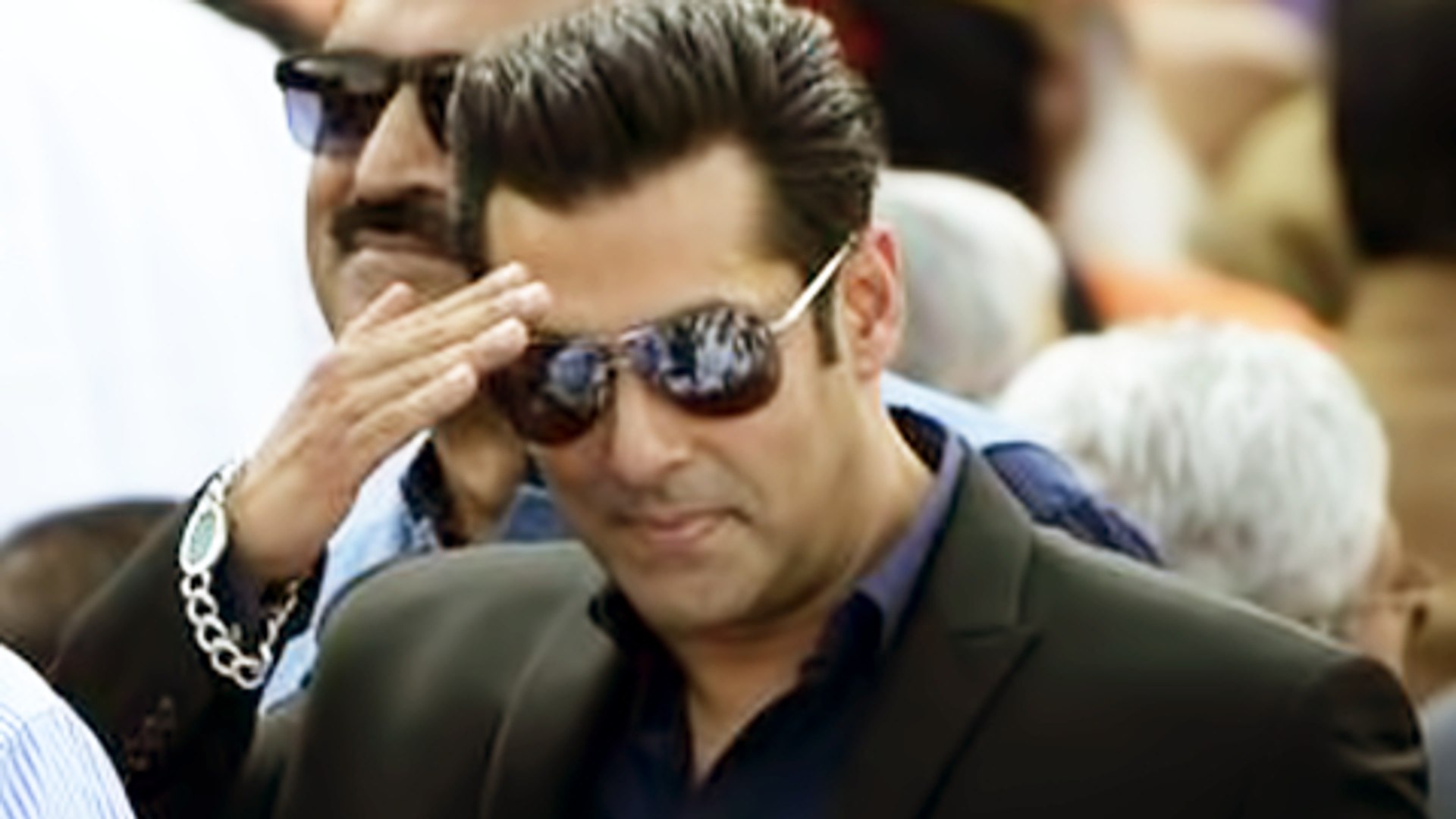 ⁣Salman Khan Gets HC Relief  - Salman Fans Happy