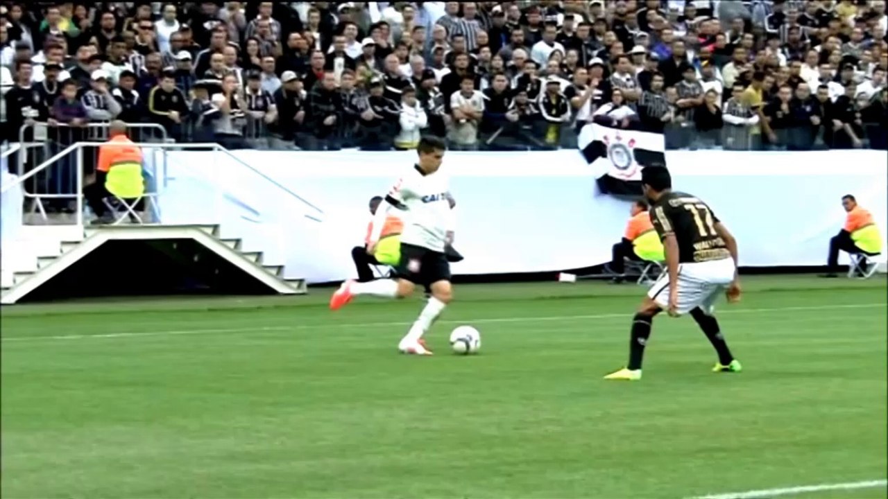 Przepiękny gol Jadsona dla Corinthians