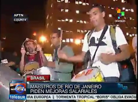 Maestros brasileños marchan por mejoras laborales