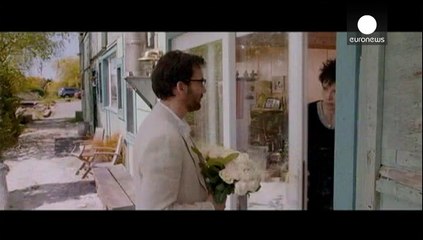 Clive Owen insegnante al cinema, dottore (di un secolo fa) in tv