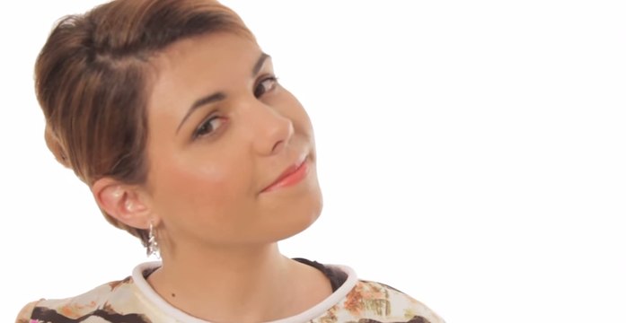 Comment porter le rouge à lèvres orange ? - marie france