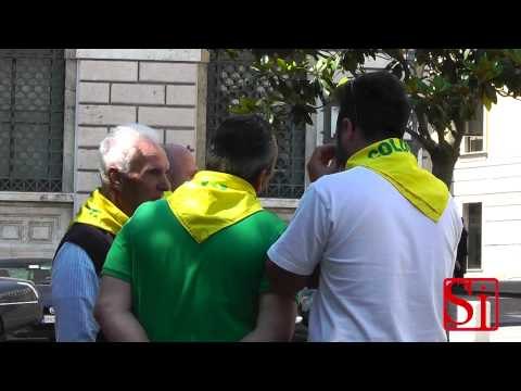 Napoli - Coldiretti, Sit-in di protesta a palazzo San Giacomo -1- (04.06.14)