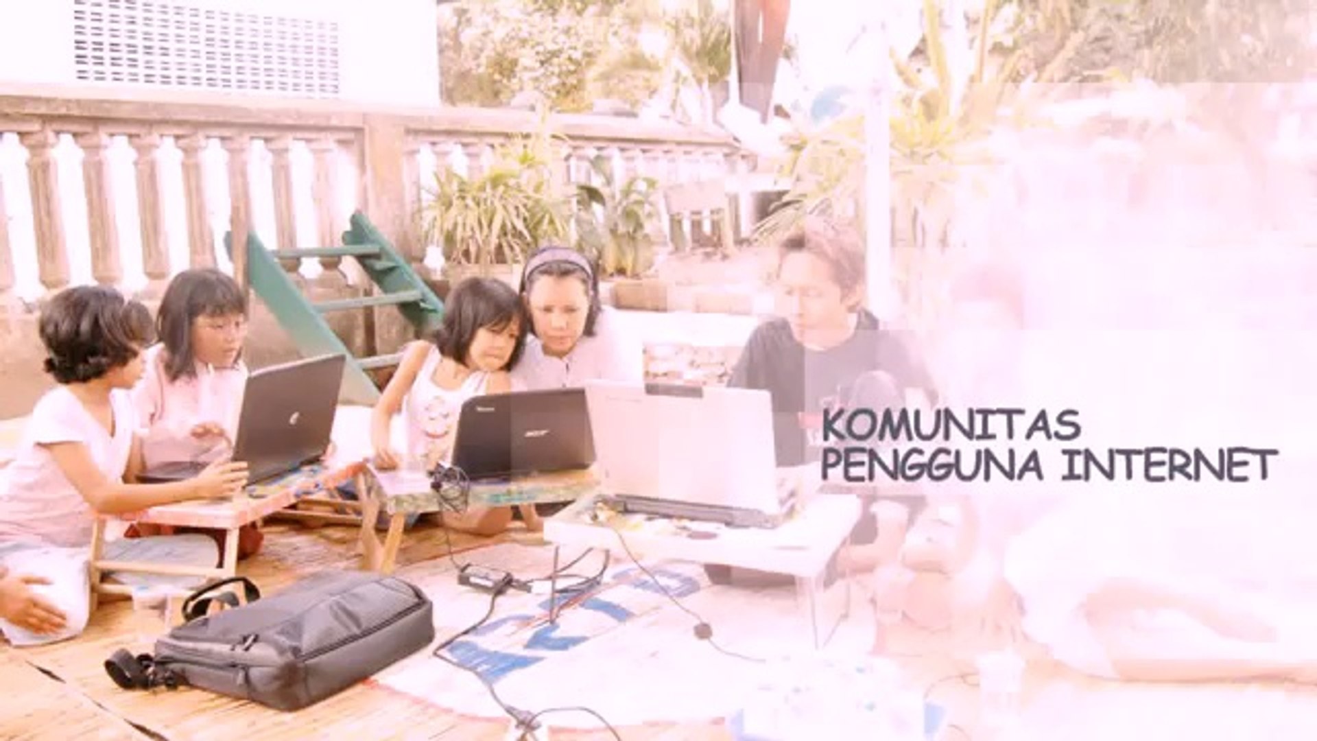 ⁣Perjalanan Kampung Media with music - YouTube