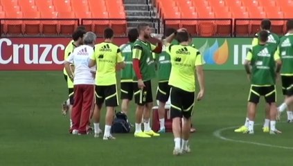 La Roja holds double training session before World Cup