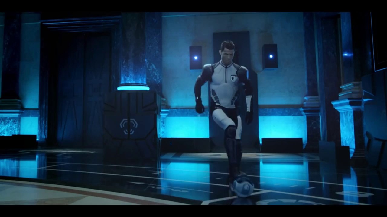 Pub SAMSUNG de dingue en mode Coupe du monde de FOOT et Scy-Fy! Ronaldo, Messi et Rooney!