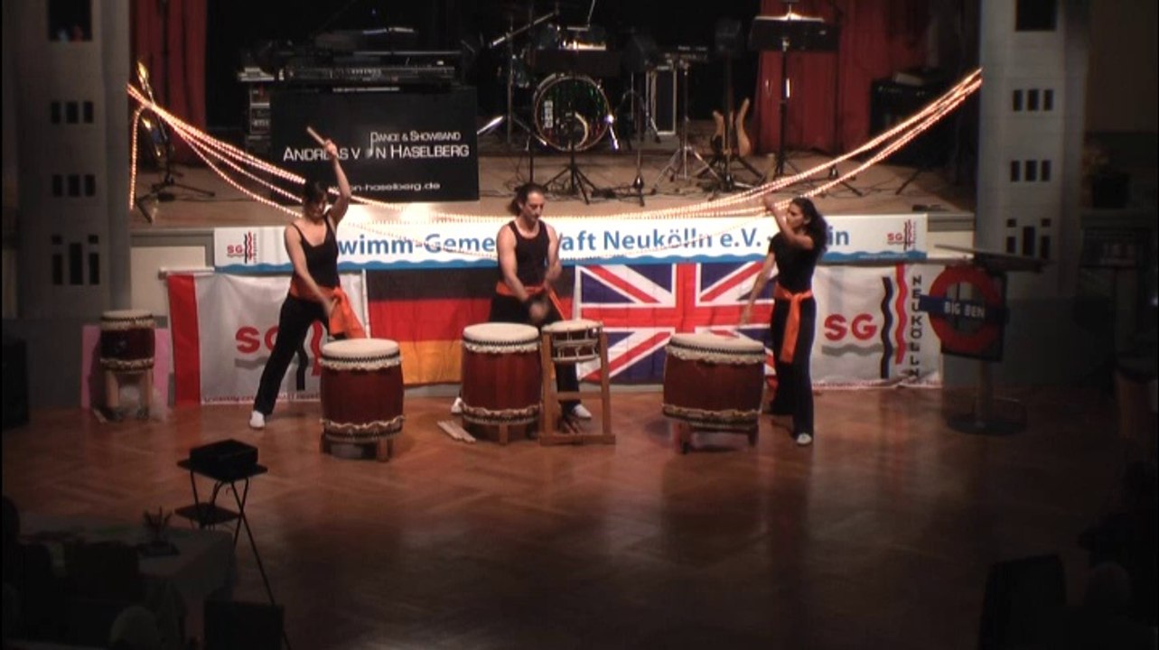 Performance at tribute day at sg neukoelln (swimming clubs)