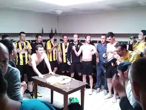 Montée en ph fête dans les vestiaires