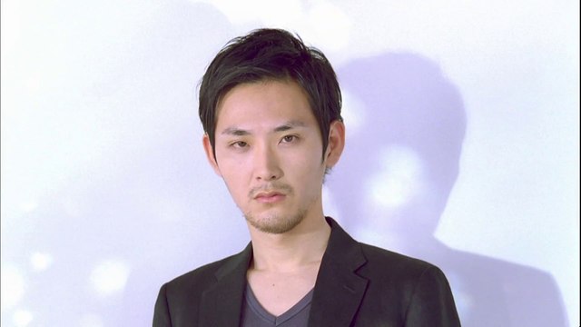 00244 uniqlo charlize theron meisa kuroki ryuhei matsuda keisuke honda orlando bloom fashion jpop - Komasharu - Japanese Commercial