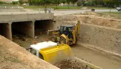 Karakoyun Deresi temizleniyor