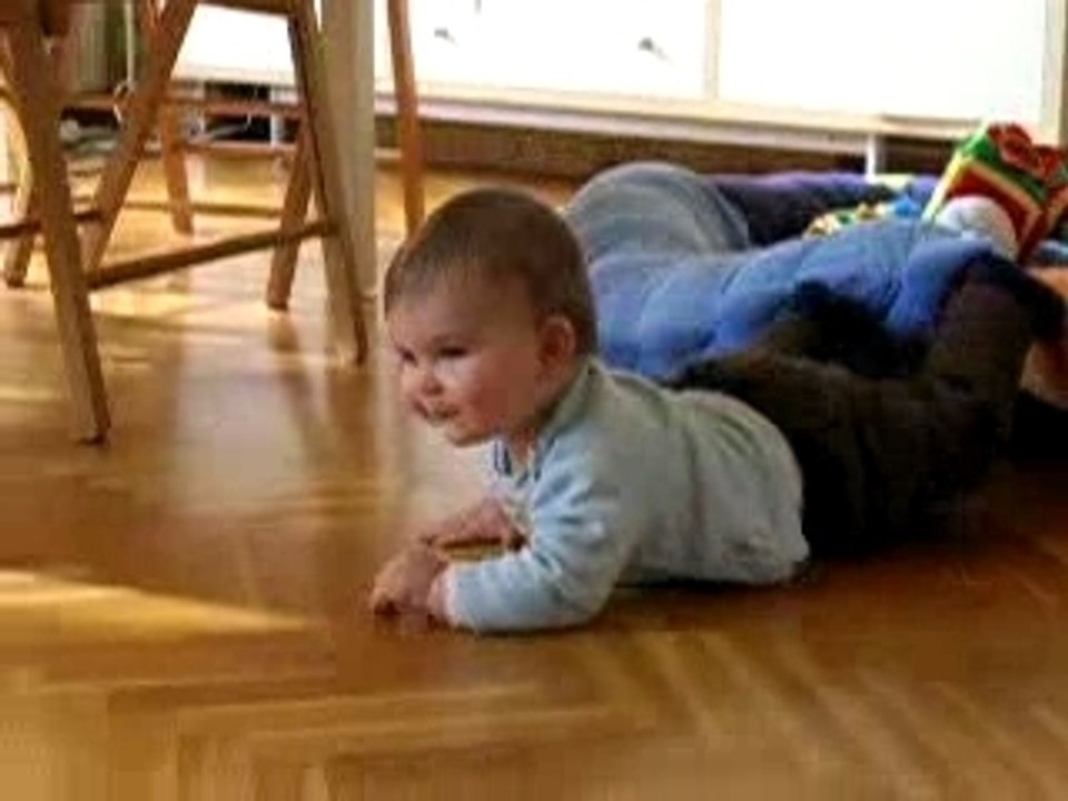 Mateo commence a marcher...