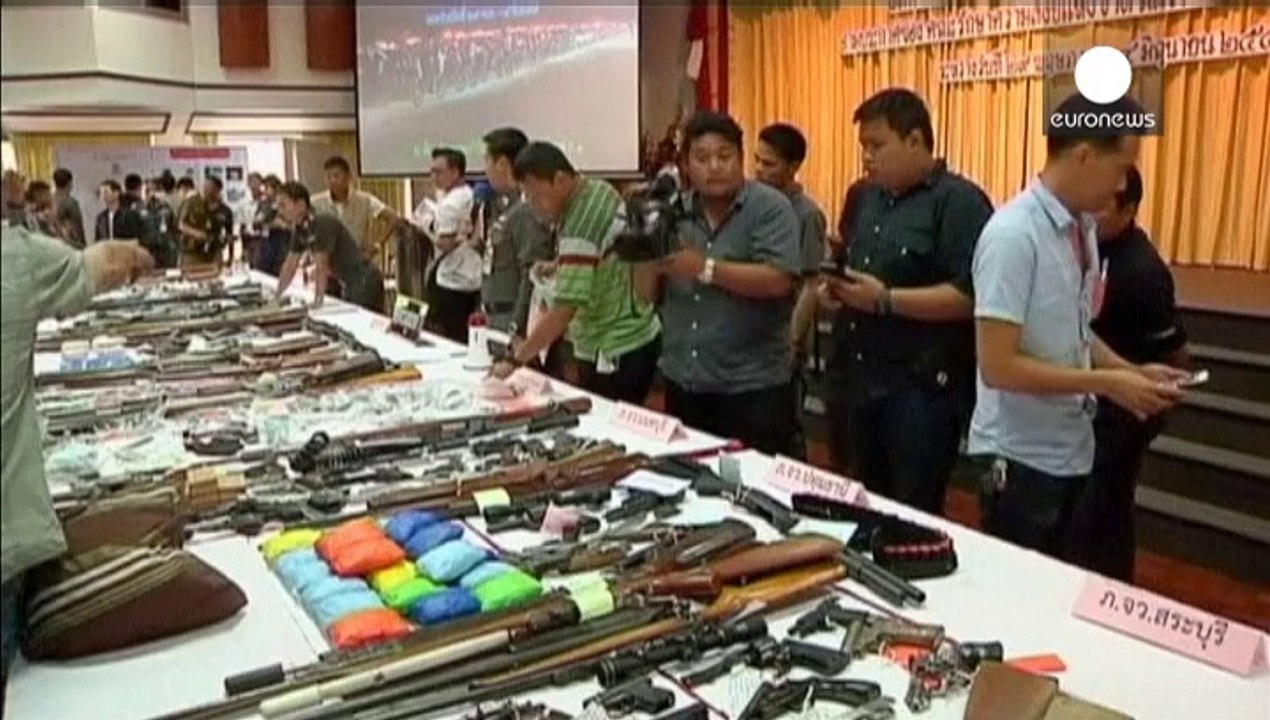 Coup d'État en Thaïlande : saisie d'armes et levée partielle du couvre-feu