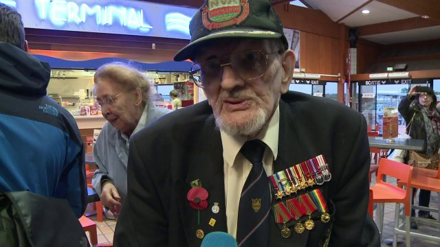 Débarquement: des vétérans britanniques arrivent en Normandie