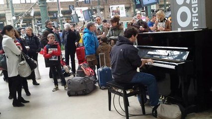 Il jouait du piano debout ...