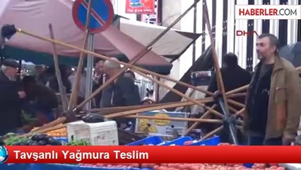 Tavşanlı'da Ev ve İşyerleri Sular Altında Kaldı