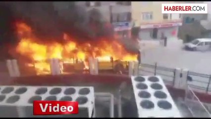 Göstericilerin Molotof Attığı Otobüs Böyle Yandı