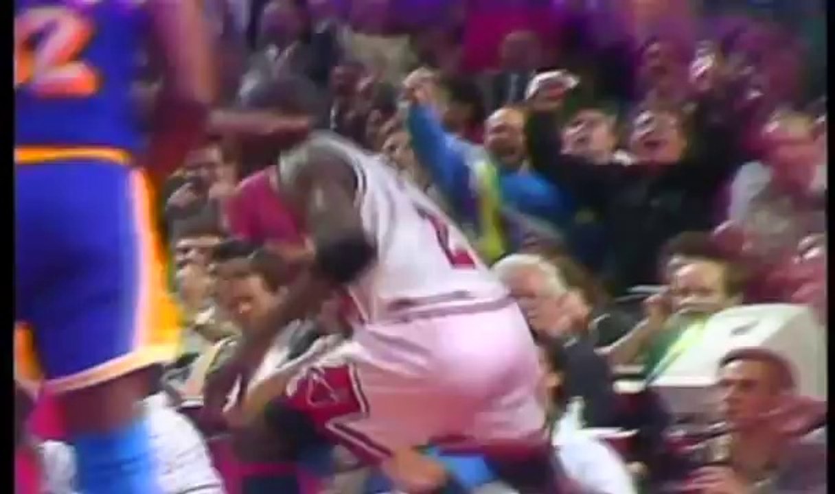 Michael Jordan Famous Switch Between Hands Layup