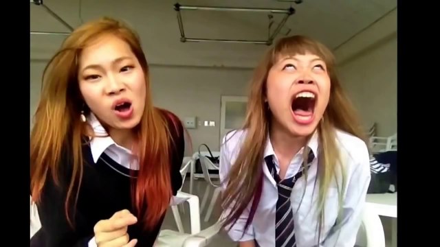 Playback WTF : Love is an open door - Frozen