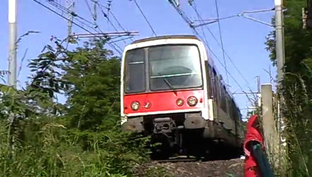 MI84 : Sur la branche A1 de la ligne A du RER