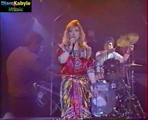 Malika Domrane (Assaru) live "Nuits du Ramadan avec Arezki Baroudi à la batterie