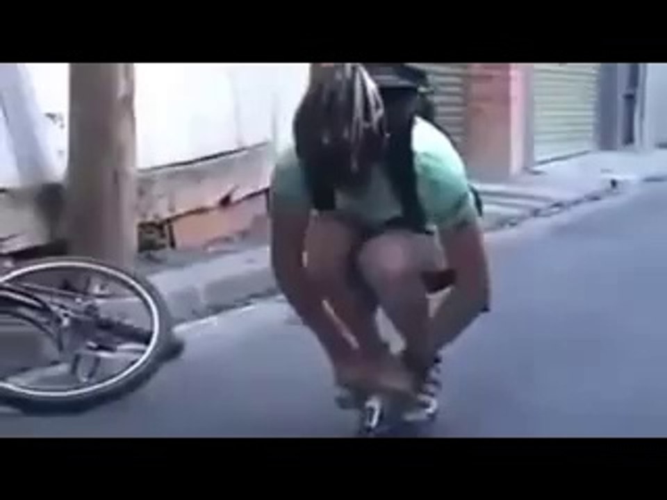 Funny and Amazing Bicycle player