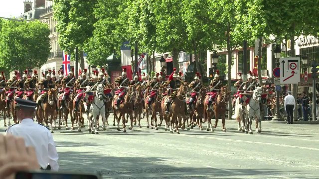 Commémorations du Débarquement: Elizabeth II à Paris