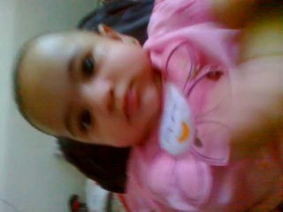 مسعود تاران در حال گرفتن لپ برادر زادش