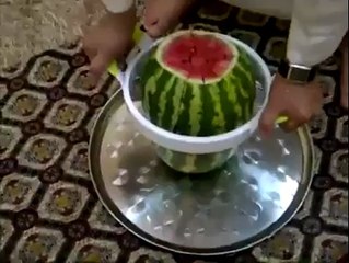 KARPUZ BÖYLE KESİLİR