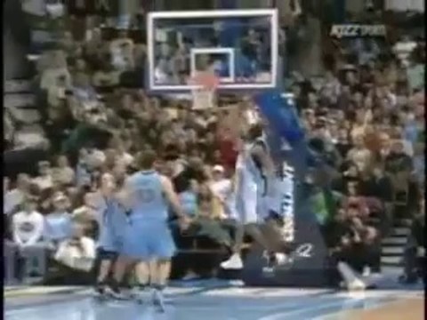Allen Iverson Hits Deron Williams Face with Ball