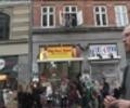 Kopenhag'da sokak festivali çılgınlığı