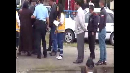 Annesini yolcu ettiği trenin altında can verdi