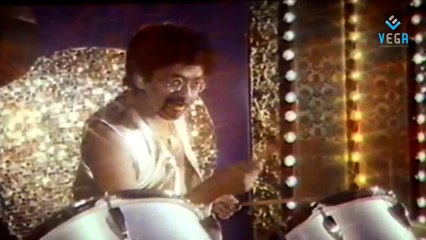 Neengal Kettavai Movie Song -1