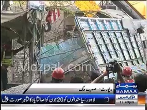 Truck driver accidentally kills his son in Lahore