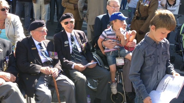 Cérémonie britannique du souvenir au monument de la 3e DIB