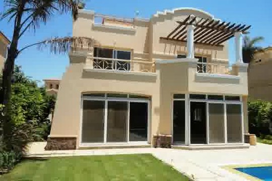 Semi Furnished Villa for Rent in Grand Residence with Private Garden Swimming Pool