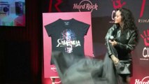 Rihanna lance à Paris une ligne de T-shirts à but humanitaire
