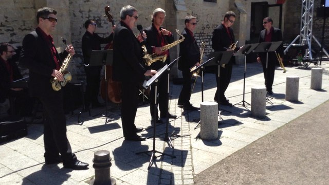 Pierre offre du cidre comme ses parents en 1944