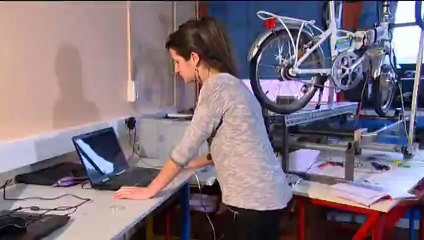 Les élèves du lycée Charles et Adrien Dupuy recoivent le prix de l' Innovation