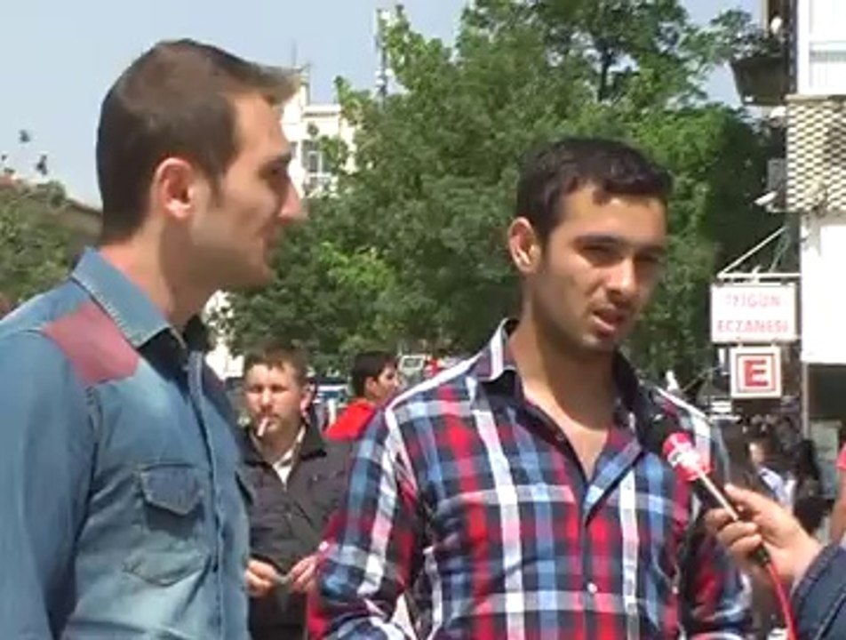 Sokak röportajları1-Burdurlu Cumhurun Başkan Arayışı