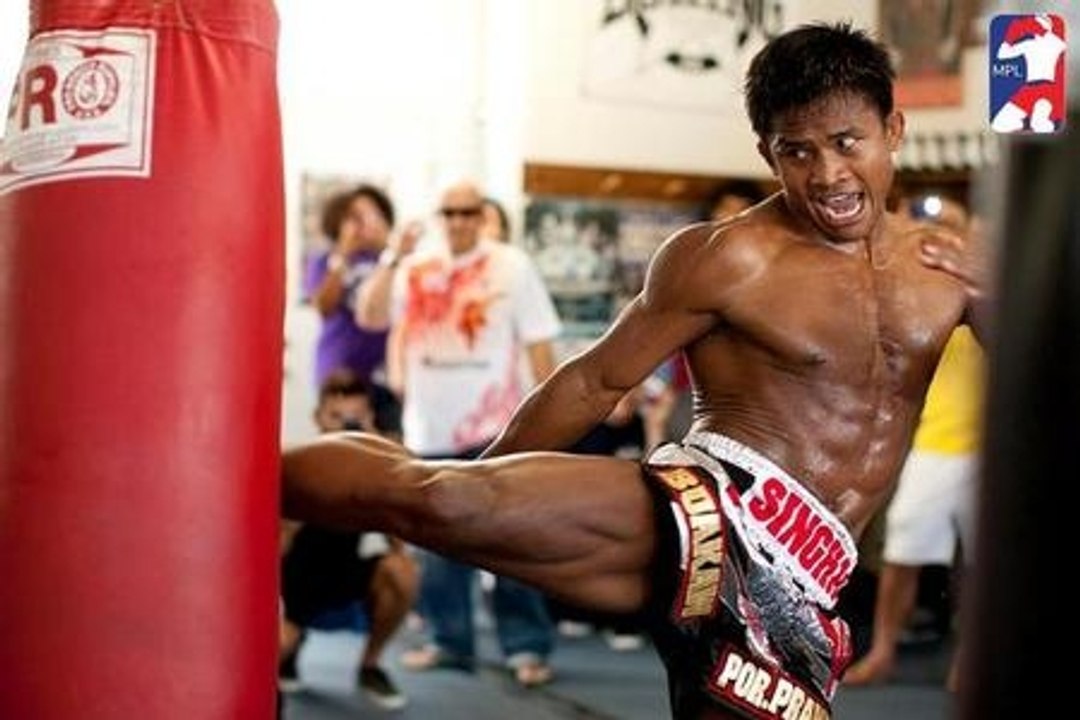 Buakaw K1 Max Muay Thai Fighter