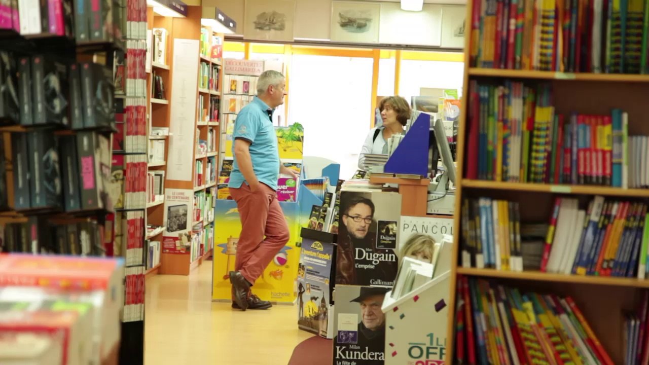 A Granville dans la librairie Encre bleue
