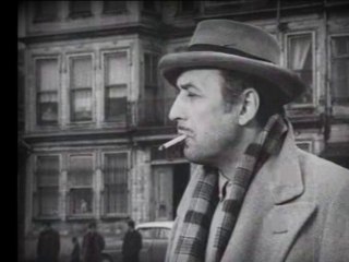 Yürüyorum   // Yorum : Ayaz Tanoğlu