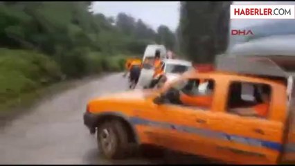 Geyve'de Selde Kaybolan Genci Arama Çalışmaları Sürüyor