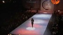 ELFOROTV.COM Iliana Calabró desfilando