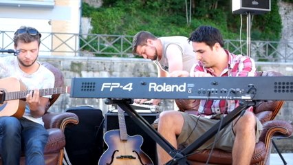 Verviers: Aurelia Luypaerts chante pendant l'apéro éphémère