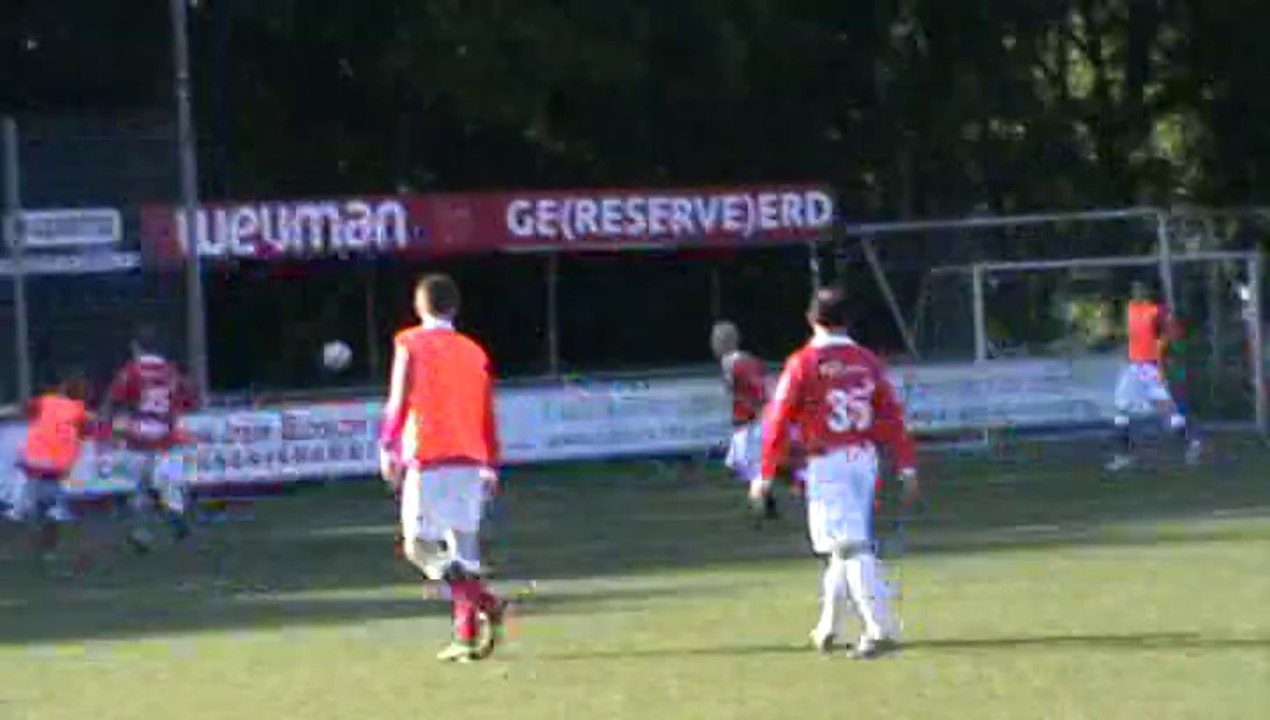 DOVO 35+ tegen DOVO B-6 de jeugd neemt de voorsprong